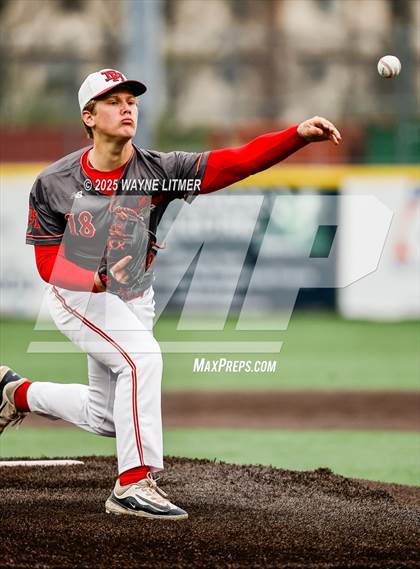 Thumbnail 3 in Dixie Heights vs Ryle photogallery.