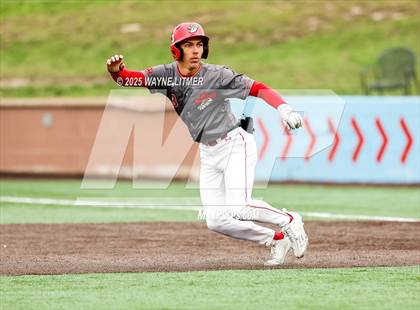 Thumbnail 2 in Dixie Heights vs Ryle photogallery.