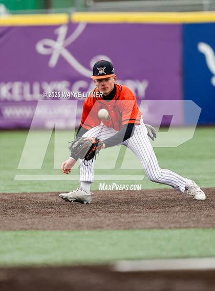 Thumbnail 3 in Dixie Heights vs Ryle photogallery.