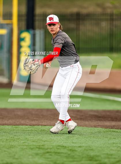 Thumbnail 3 in Dixie Heights vs Ryle photogallery.