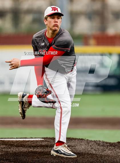 Thumbnail 2 in Dixie Heights vs Ryle photogallery.