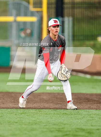 Thumbnail 3 in Dixie Heights vs Ryle photogallery.
