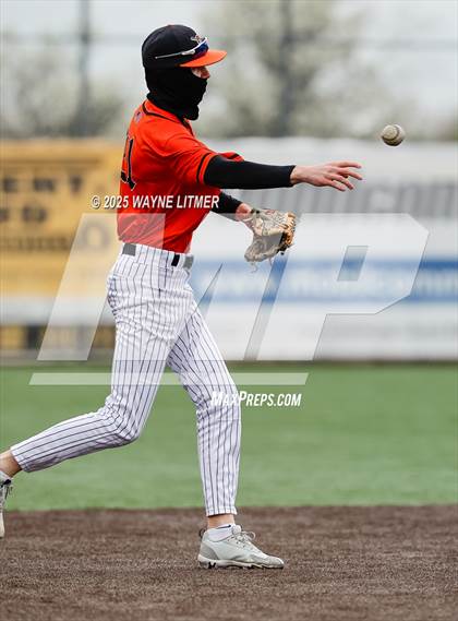 Thumbnail 1 in Dixie Heights vs Ryle photogallery.