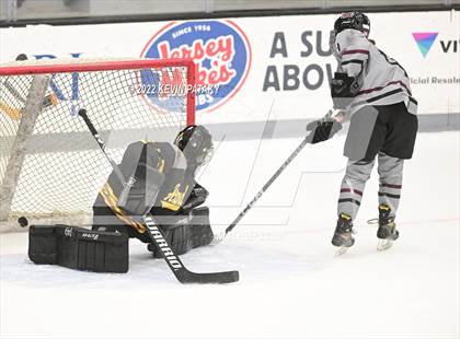 Thumbnail 1 in Prout (RI) vs. Daniel Hand (Crusader Christmas Classic) photogallery.