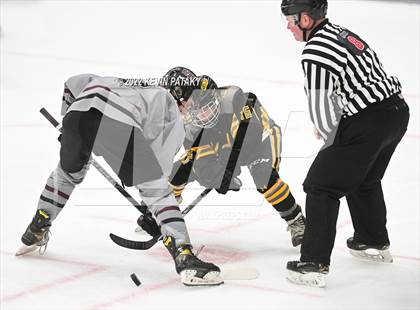 Thumbnail 2 in Prout (RI) vs. Daniel Hand (Crusader Christmas Classic) photogallery.