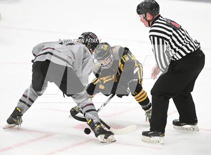 Thumbnail 1 in Prout (RI) vs. Daniel Hand (Crusader Christmas Classic) photogallery.