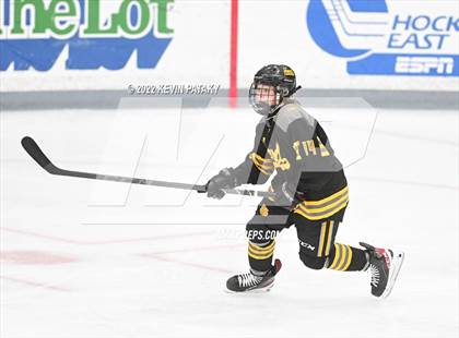 Thumbnail 1 in Prout (RI) vs. Daniel Hand (Crusader Christmas Classic) photogallery.