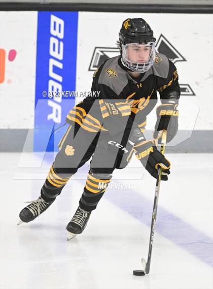 Thumbnail 3 in Prout (RI) vs. Daniel Hand (Crusader Christmas Classic) photogallery.