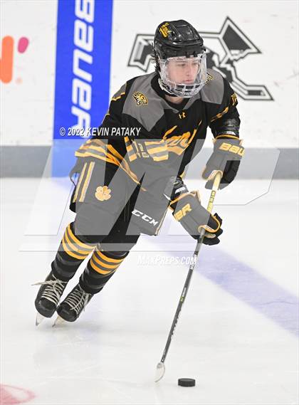 Thumbnail 1 in Prout (RI) vs. Daniel Hand (Crusader Christmas Classic) photogallery.