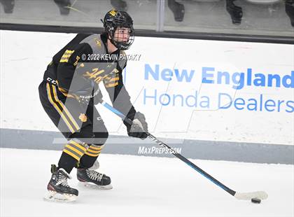 Thumbnail 2 in Prout (RI) vs. Daniel Hand (Crusader Christmas Classic) photogallery.