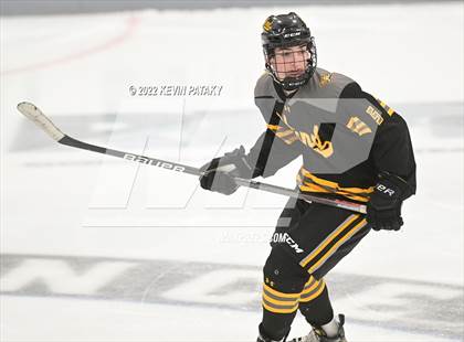 Thumbnail 2 in Prout (RI) vs. Daniel Hand (Crusader Christmas Classic) photogallery.
