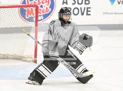 Thumbnail 2 in Prout (RI) vs. Daniel Hand (Crusader Christmas Classic) photogallery.