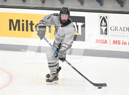 Thumbnail 3 in Prout (RI) vs. Daniel Hand (Crusader Christmas Classic) photogallery.
