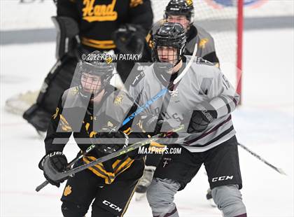 Thumbnail 1 in Prout (RI) vs. Daniel Hand (Crusader Christmas Classic) photogallery.