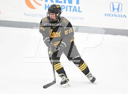 Thumbnail 1 in Prout (RI) vs. Daniel Hand (Crusader Christmas Classic) photogallery.