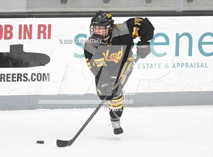 Thumbnail 3 in Prout (RI) vs. Daniel Hand (Crusader Christmas Classic) photogallery.