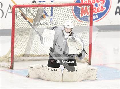 Thumbnail 1 in Prout (RI) vs. Daniel Hand (Crusader Christmas Classic) photogallery.