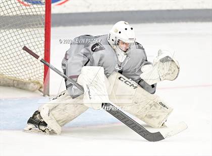 Thumbnail 2 in Prout (RI) vs. Daniel Hand (Crusader Christmas Classic) photogallery.