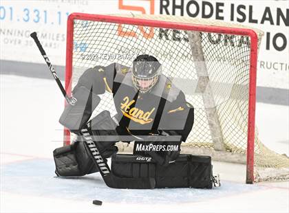 Thumbnail 3 in Prout (RI) vs. Daniel Hand (Crusader Christmas Classic) photogallery.