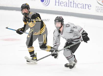 Thumbnail 1 in Prout (RI) vs. Daniel Hand (Crusader Christmas Classic) photogallery.
