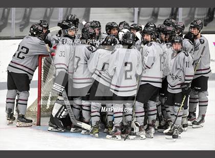 Thumbnail 1 in Prout (RI) vs. Daniel Hand (Crusader Christmas Classic) photogallery.