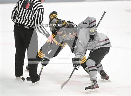 Thumbnail 2 in Prout (RI) vs. Daniel Hand (Crusader Christmas Classic) photogallery.