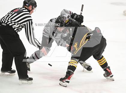 Thumbnail 1 in Prout (RI) vs. Daniel Hand (Crusader Christmas Classic) photogallery.