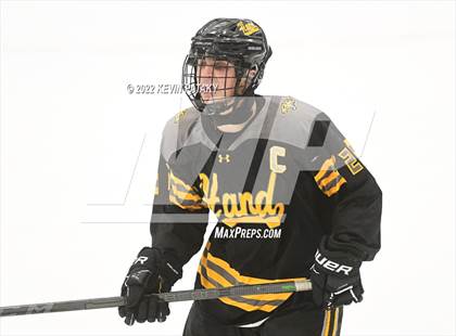 Thumbnail 2 in Prout (RI) vs. Daniel Hand (Crusader Christmas Classic) photogallery.
