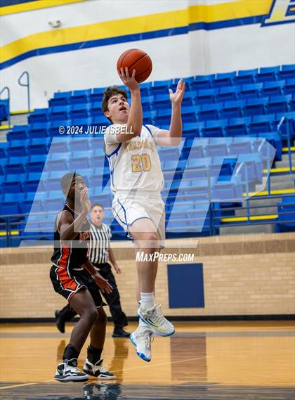 Thumbnail 2 in Goodrich @ Evadale photogallery.