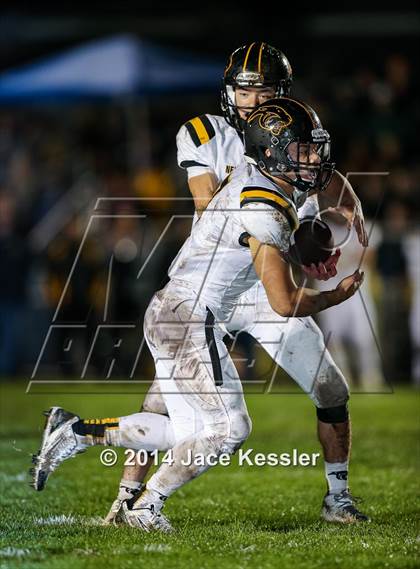 Thumbnail 3 in Paso Robles vs. Newbury Park (CIF SS Northern Div Final) photogallery.