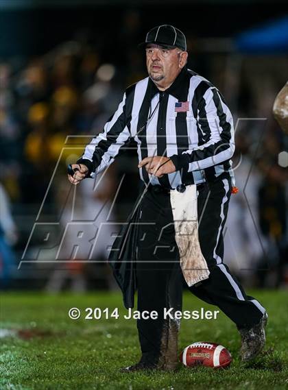 Thumbnail 3 in Paso Robles vs. Newbury Park (CIF SS Northern Div Final) photogallery.