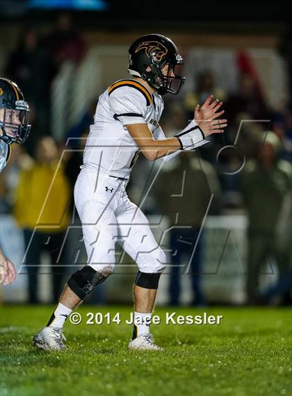 Thumbnail 3 in Paso Robles vs. Newbury Park (CIF SS Northern Div Final) photogallery.