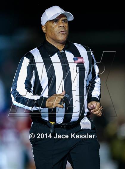 Thumbnail 2 in Paso Robles vs. Newbury Park (CIF SS Northern Div Final) photogallery.
