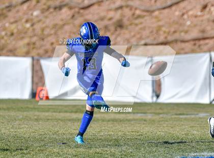Thumbnail 2 in St. Michael's vs. Thoreau (NMAA 3A-2 Ouarter finals) photogallery.