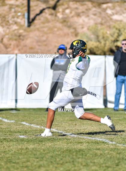 Thumbnail 2 in St. Michael's vs. Thoreau (NMAA 3A-2 Ouarter finals) photogallery.