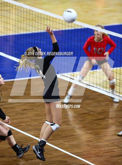 Thumbnail 2 in Eaton vs Valley (CHSAA 4A Final) photogallery.