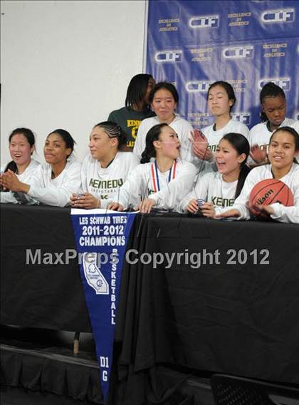 Thumbnail 1 in Kennedy vs. Oak Ridge (CIF SJS D1 Final) photogallery.