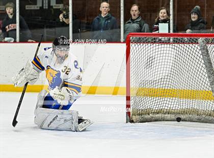 Thumbnail 3 in Brentwood vs MBA photogallery.