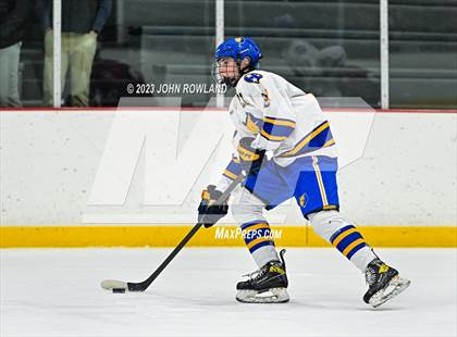 Thumbnail 1 in Brentwood vs MBA photogallery.