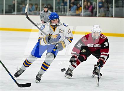 Thumbnail 3 in Brentwood vs MBA photogallery.