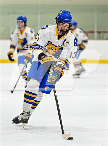 Thumbnail 3 in Brentwood vs MBA photogallery.