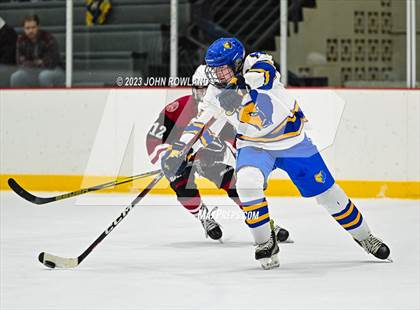 Thumbnail 2 in Brentwood vs MBA photogallery.