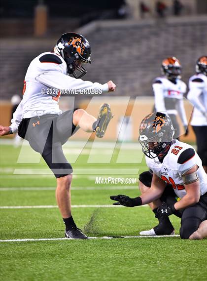 Thumbnail 2 in Rider vs. Aledo (UIL 5A D2 Semifinal) photogallery.