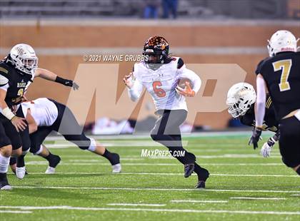 Thumbnail 3 in Rider vs. Aledo (UIL 5A D2 Semifinal) photogallery.