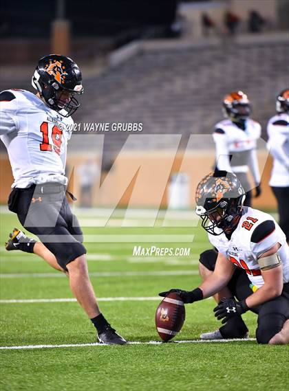 Thumbnail 3 in Rider vs. Aledo (UIL 5A D2 Semifinal) photogallery.