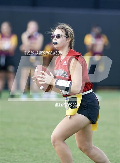 Thumbnail 3 in Crescent City vs Middleburg (Jaguars Preseason Classic) photogallery.