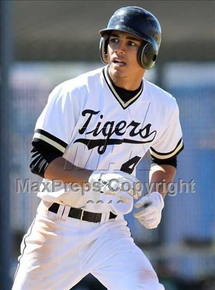 Thumbnail 1 in Broken Arrow vs. Moorpark photogallery.