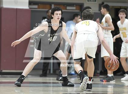 Thumbnail 2 in Bellevue vs. De La Salle (Rancho Mirage Holiday Invitational) photogallery.