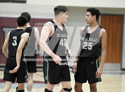Thumbnail 3 in Bellevue vs. De La Salle (Rancho Mirage Holiday Invitational) photogallery.