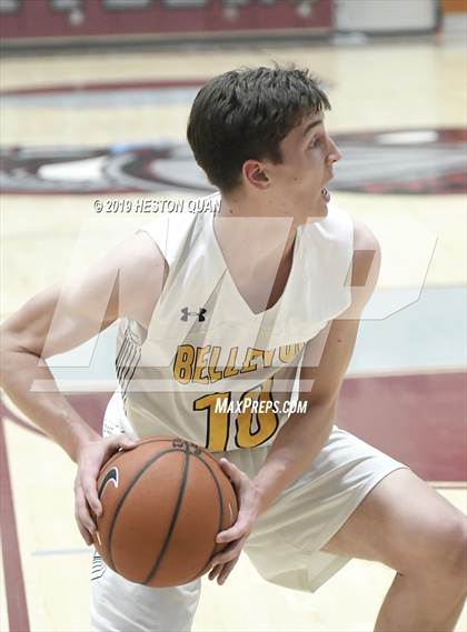 Thumbnail 2 in Bellevue vs. De La Salle (Rancho Mirage Holiday Invitational) photogallery.